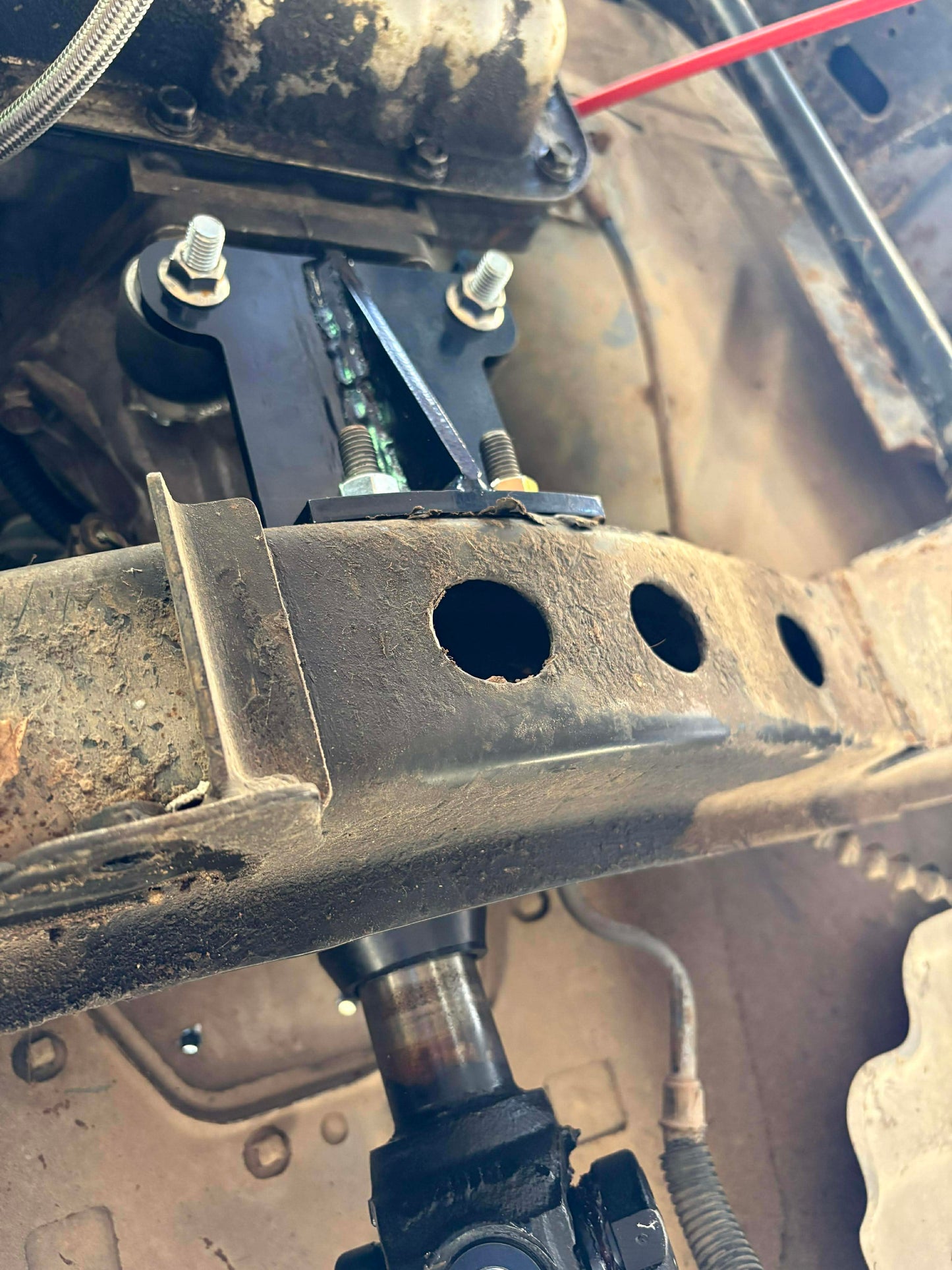 1986-1997 Nissan D21 Hardbody Pickup LS Swap 4L60E Transmission Mount