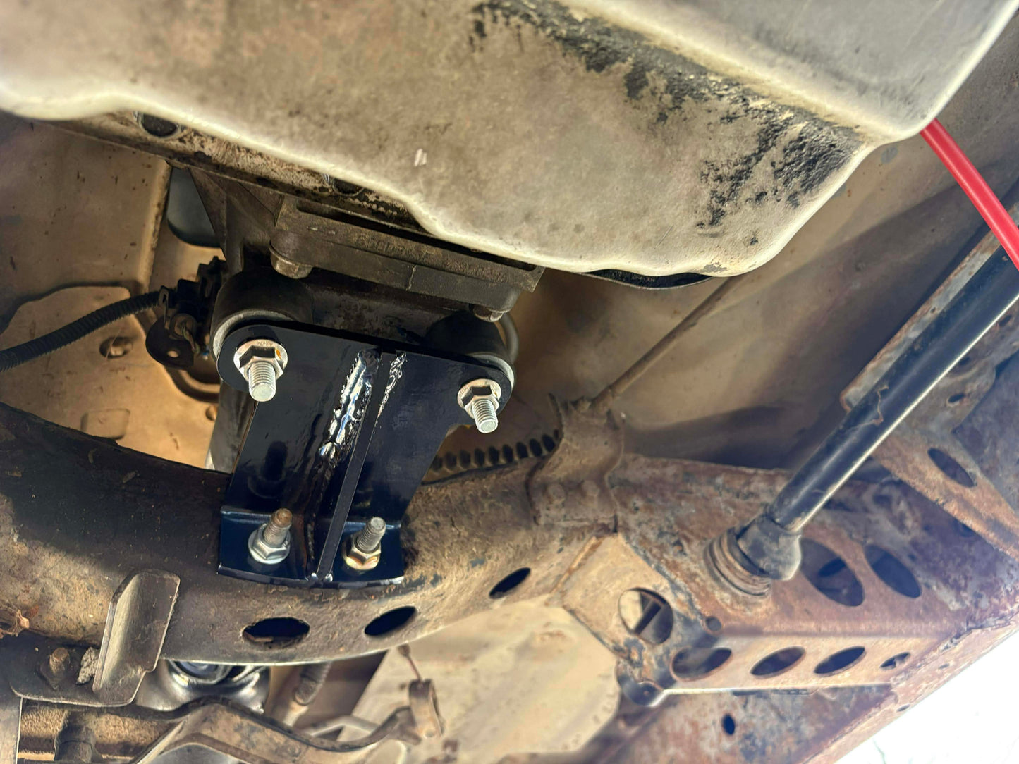 1986-1997 Nissan D21 Hardbody Pickup LS Swap 4L60E Transmission Mount